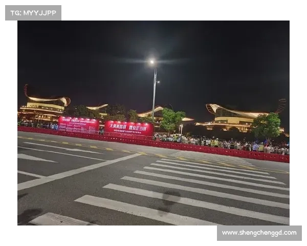 夜跑洪州桥,爱我英雄城!2025 南昌万人夜跑燃情启幕 夜跑洪州桥,爱我英雄城!2025 南昌万人夜跑燃情启幕